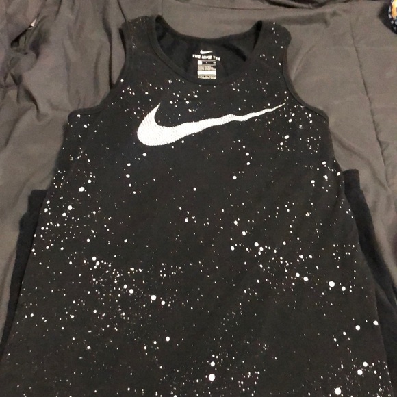 Nike muscle tank and  Nike cotton joggers - Picture 2 of 3